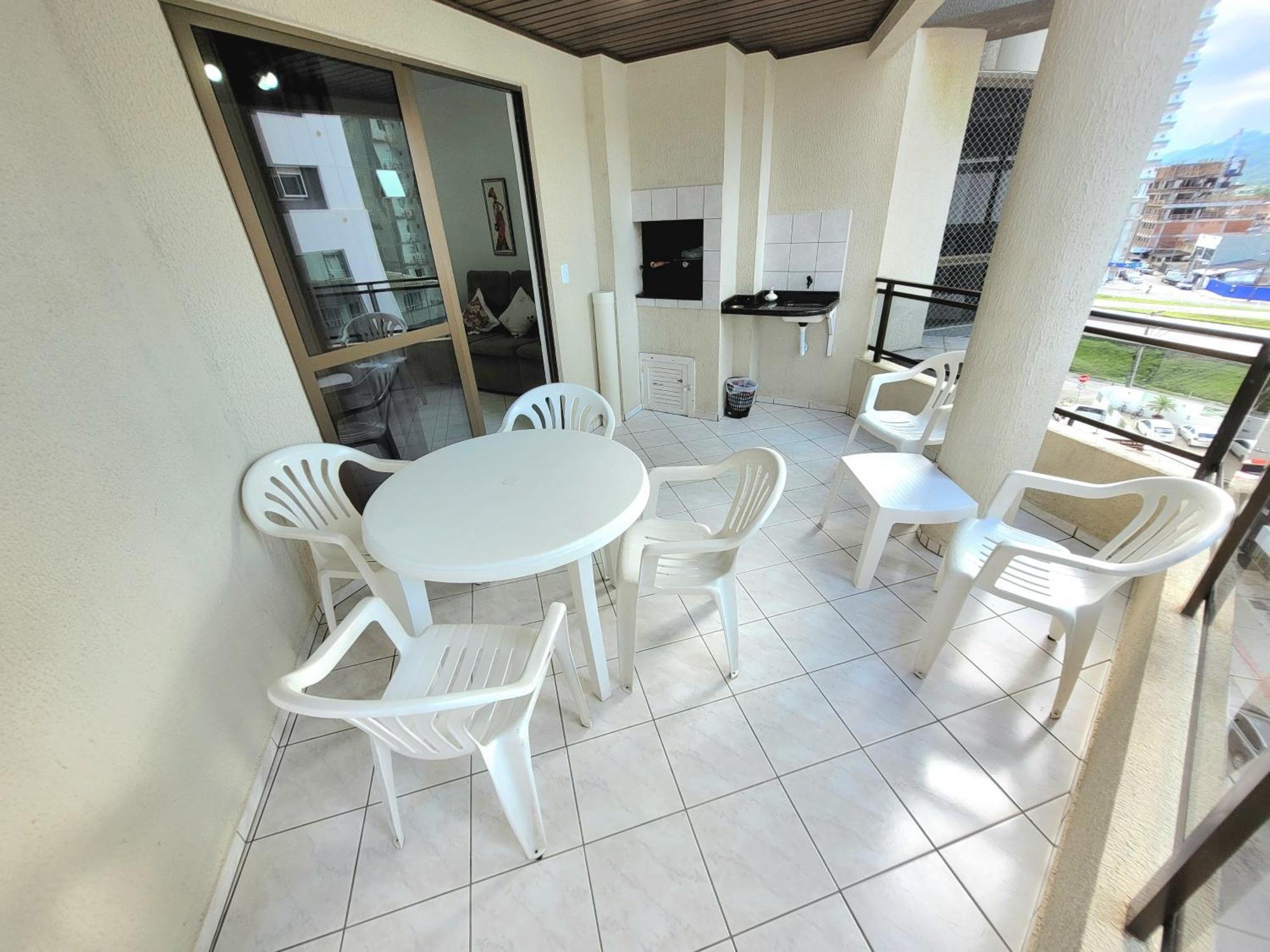 Apartamento 200 Metros Da Praia 03 Quartos Com Ar Condicionado - Meia Praia - Itapema Luaran gambar